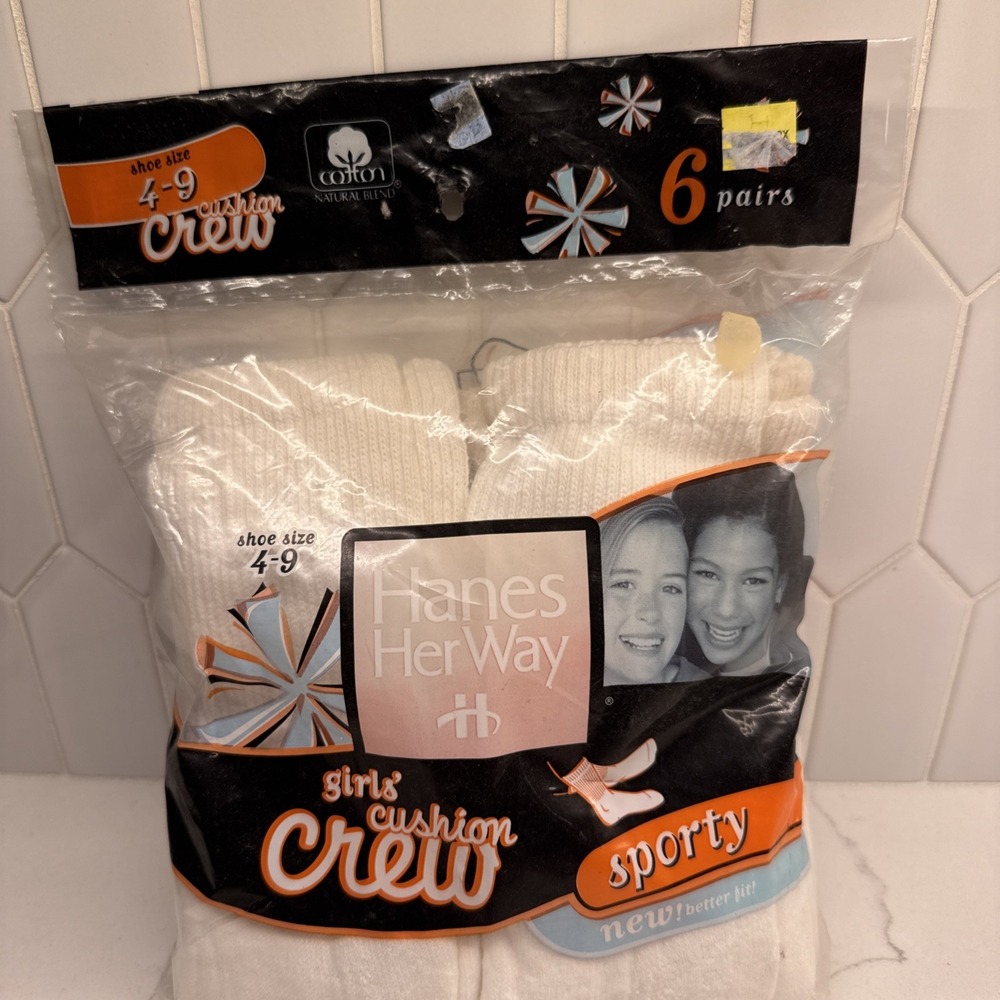 6 PAIRS Hanes Her Way Socks Cushion Crew Cut High Sporty White Size 4-9 VTG 1998